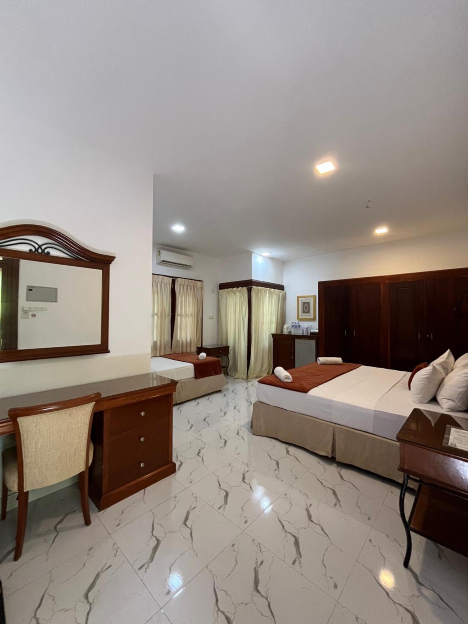 Hotel 4 U Saliya Garden Анурадхапура Екстер'єр фото