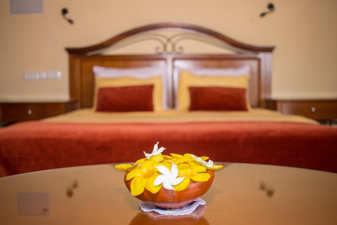 Hotel 4 U Saliya Garden Анурадхапура Екстер'єр фото